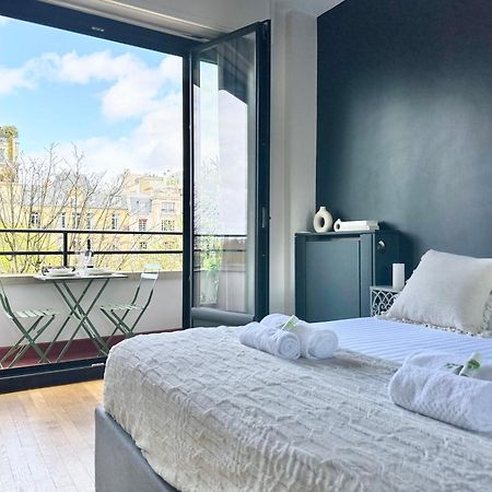 Stylish Apartment With A Balcony In Paris Ngoại thất bức ảnh
