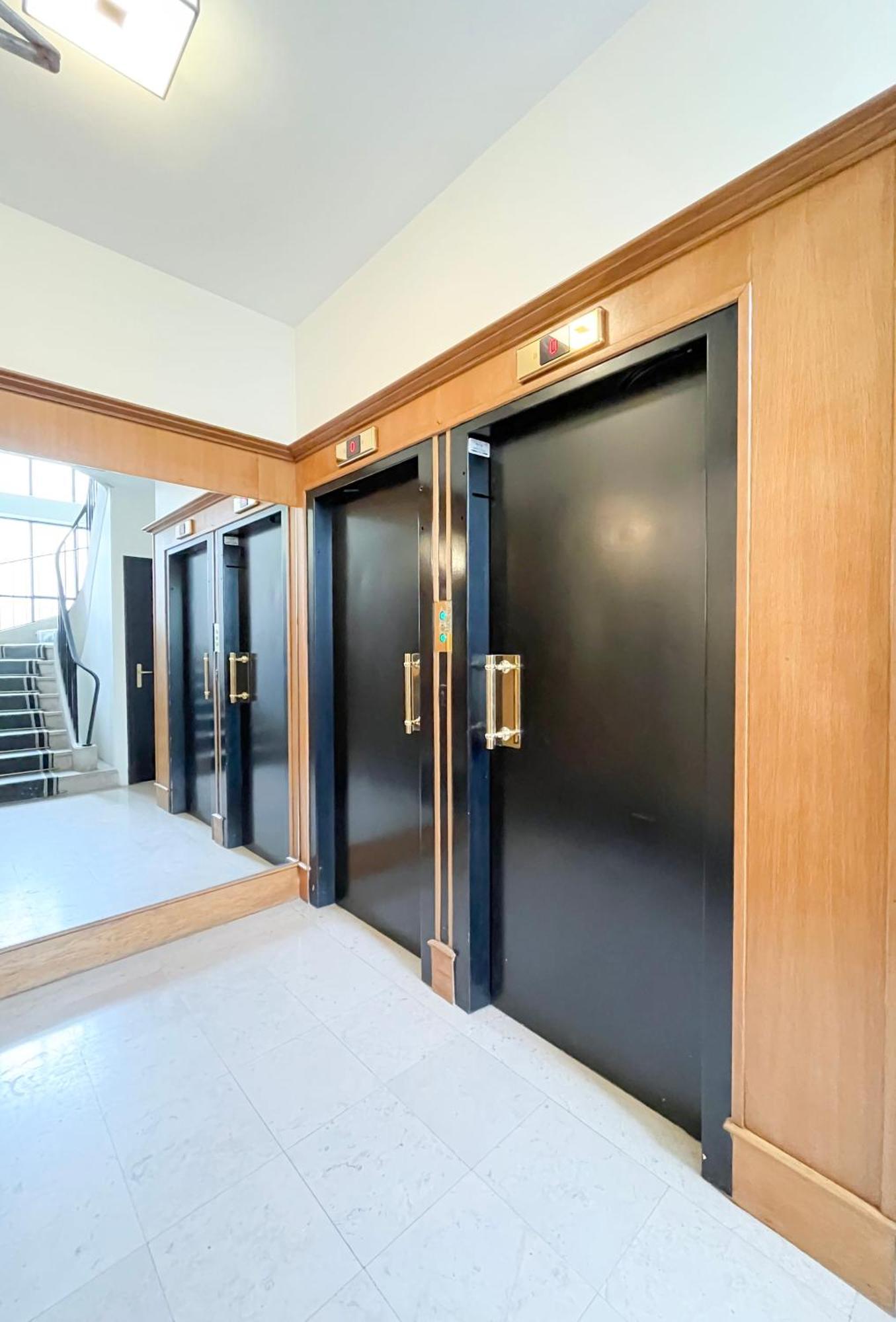 Stylish Apartment With A Balcony In Paris Ngoại thất bức ảnh