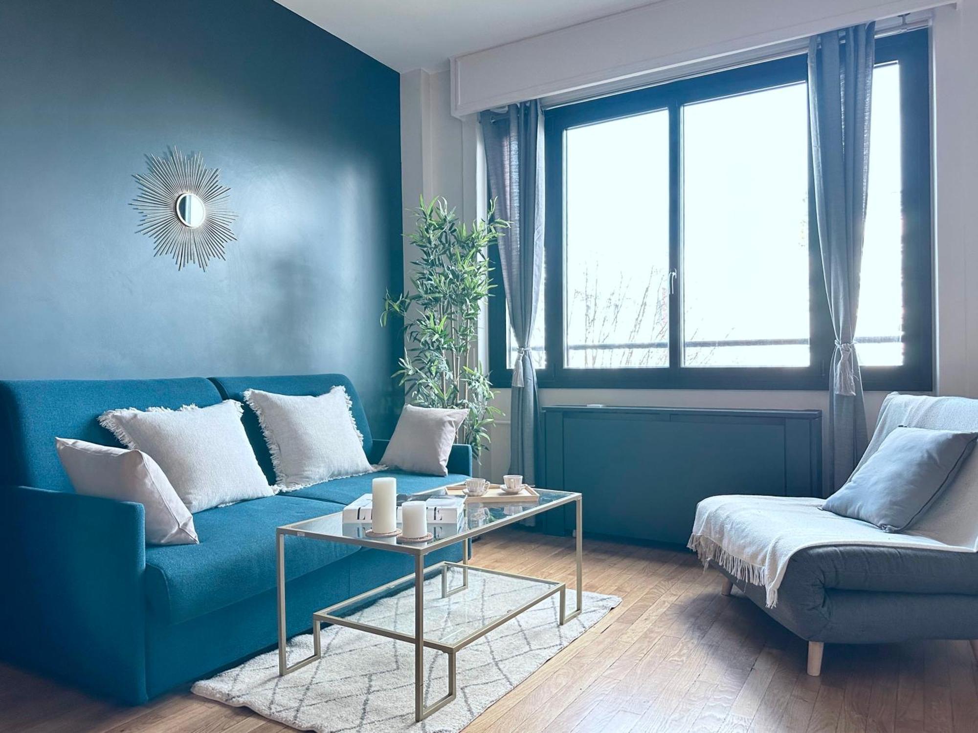 Stylish Apartment With A Balcony In Paris Ngoại thất bức ảnh