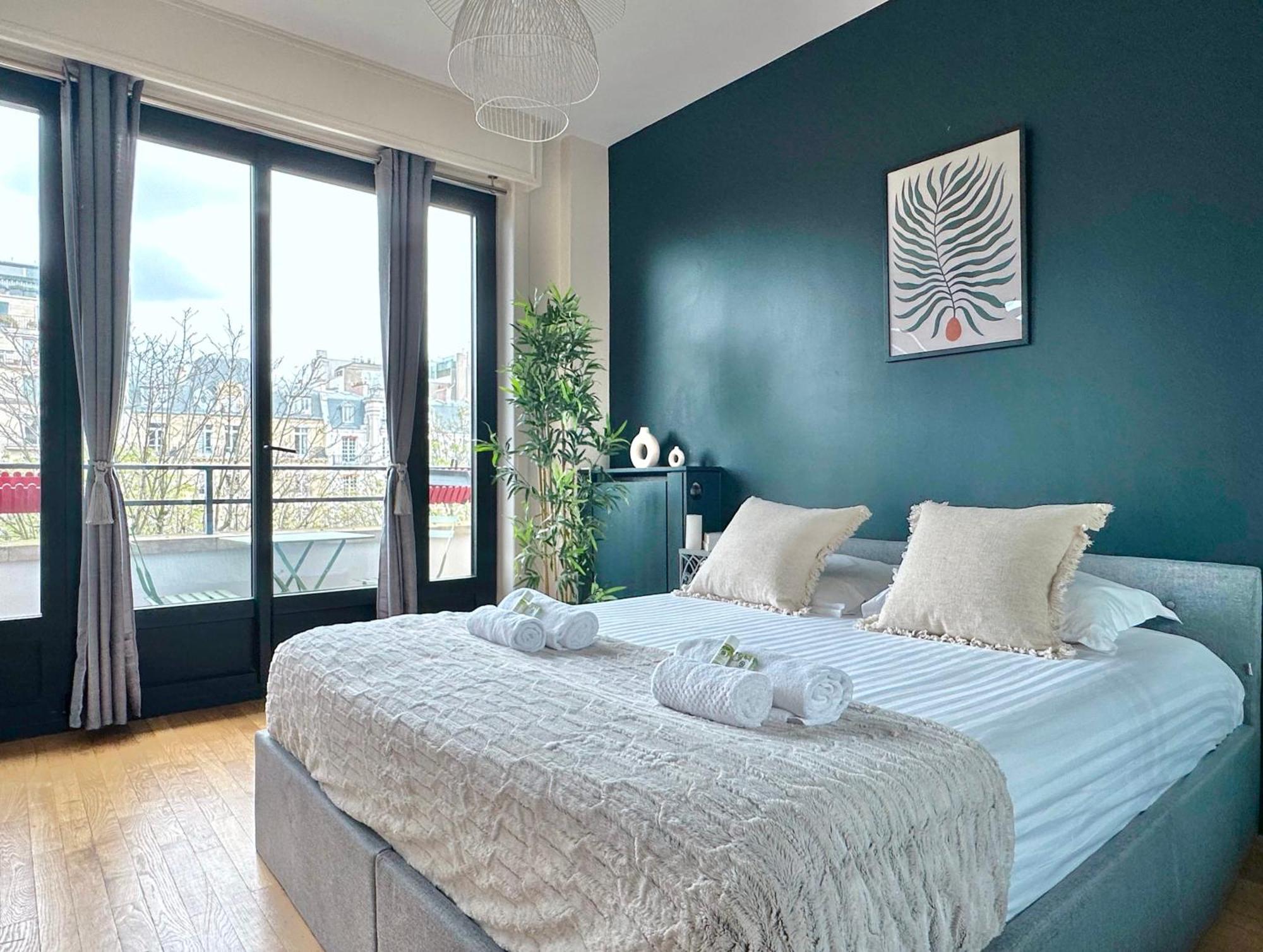 Stylish Apartment With A Balcony In Paris Ngoại thất bức ảnh