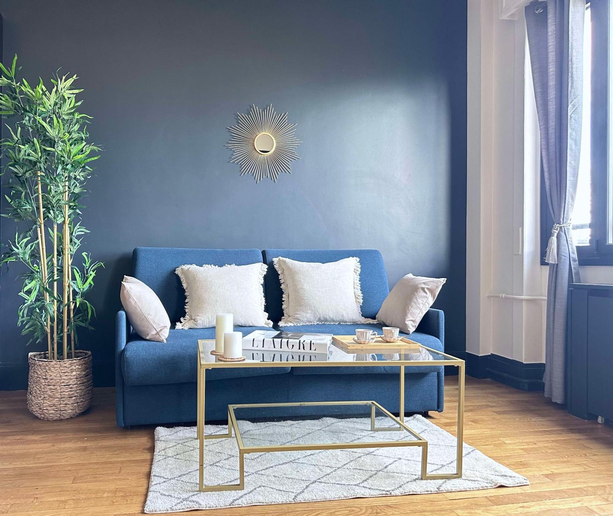 Stylish Apartment With A Balcony In Paris Ngoại thất bức ảnh